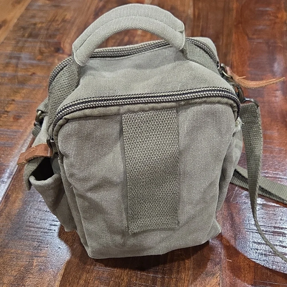 Vintage Fox Brown and Tan Men's Messenger Bag